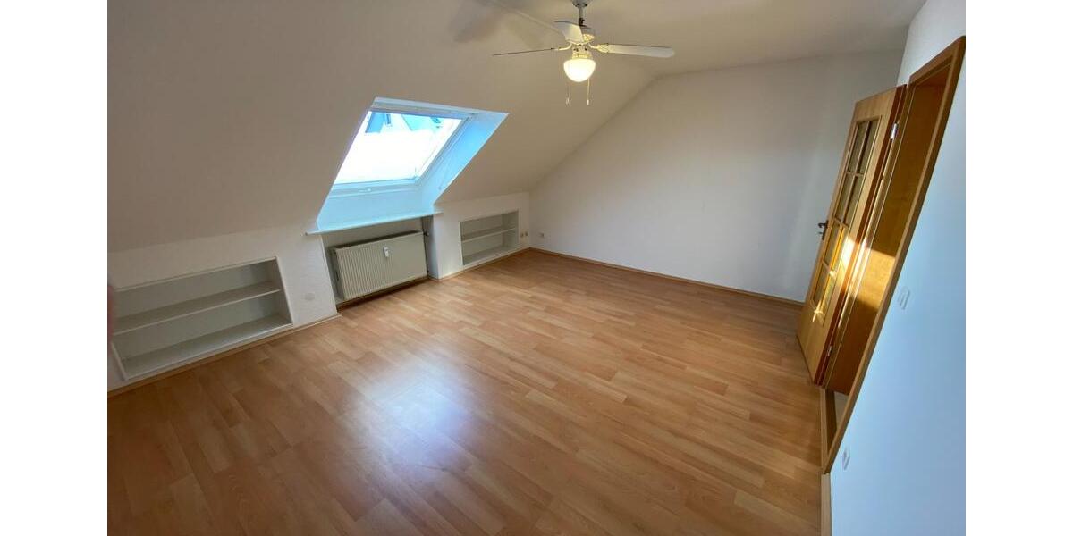 Etagenwohnung Heroldsberg - 3 Zimmer, 94 m&sup2;, 990&euro; | Angebot:25185442