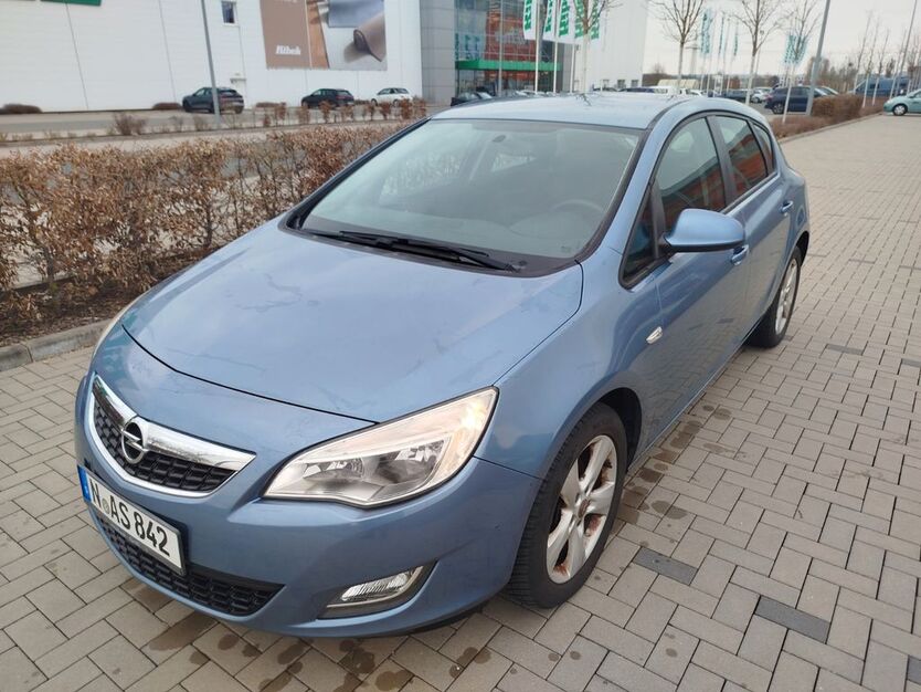 Opel Astra 153.000 km 3.999 € Nürnberg 90455
