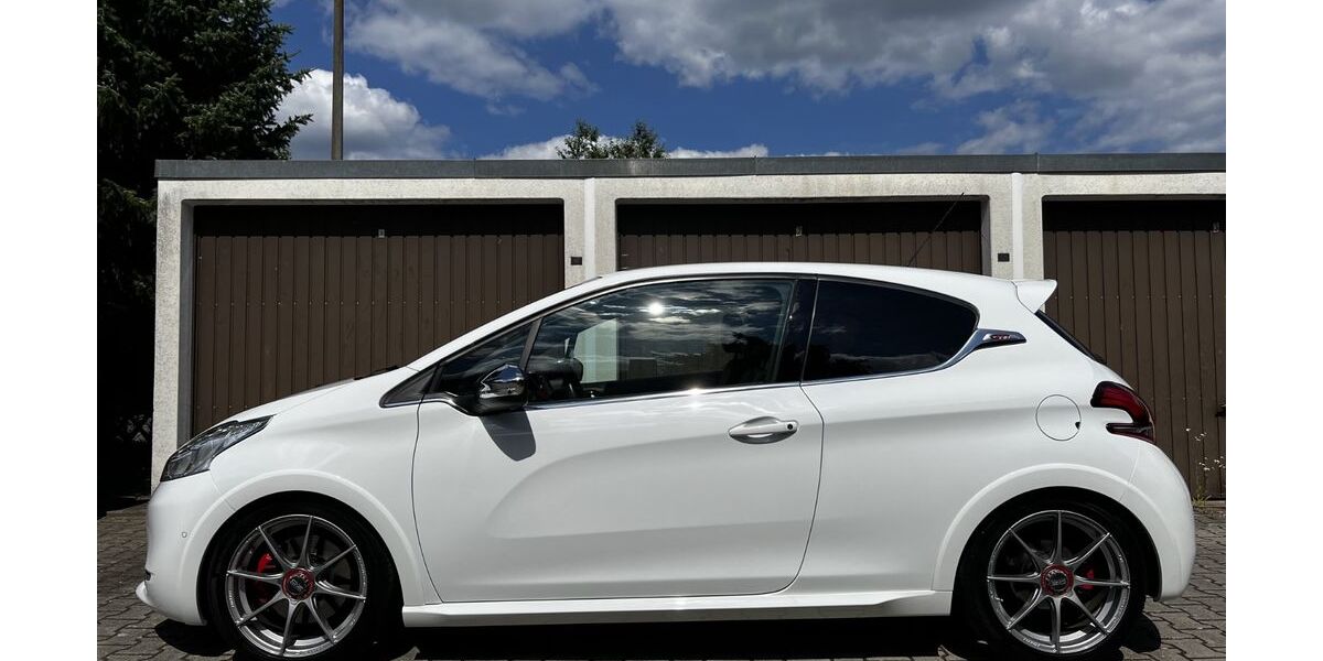 Peugeot 208 55.200 km 11.800 &euro; Nürnberg 90455