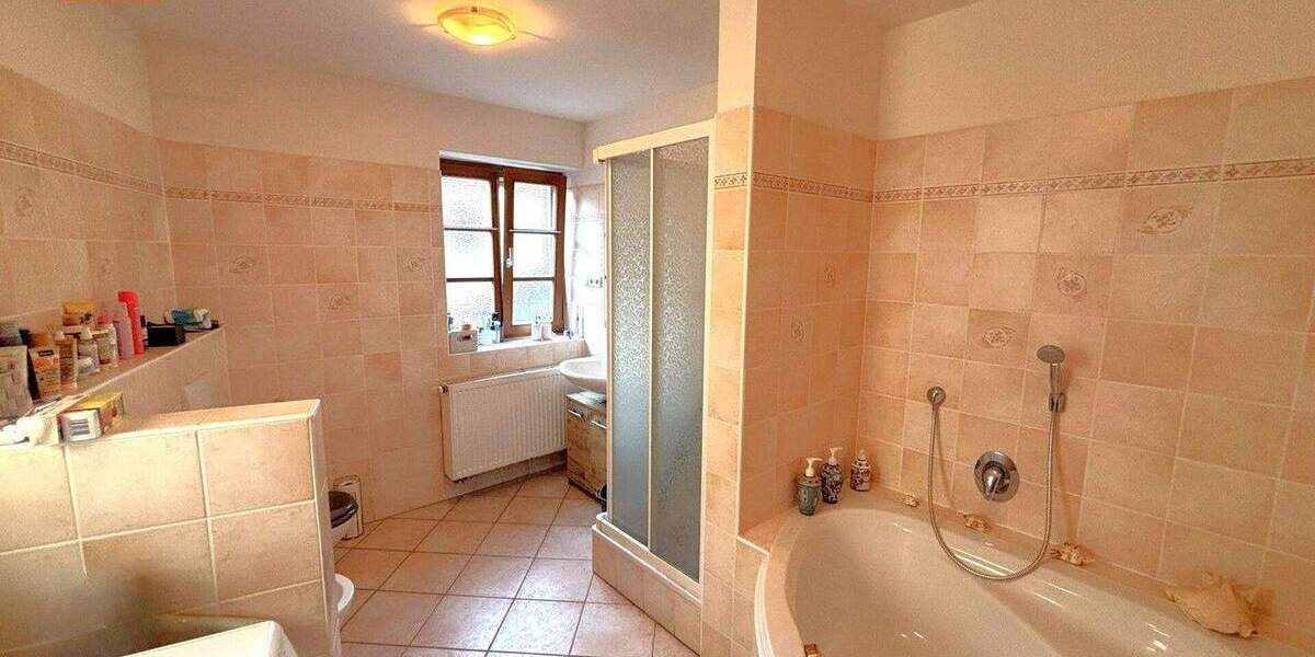 Mehrfamilienhaus, Wohnhaus Hersbruck - 7 Zimmer, 182 m&sup2;, 899.000&euro; | Angebot:25399291