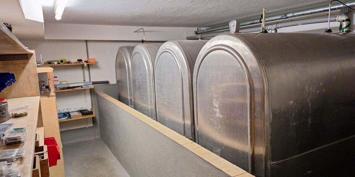 Freiwerdendes Zweifamilienhaus mit Garage in Toplage am Feldrand 6 zimmer