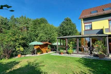 Haus zum Mieten in Zirndorf 2.200 € 160 m²