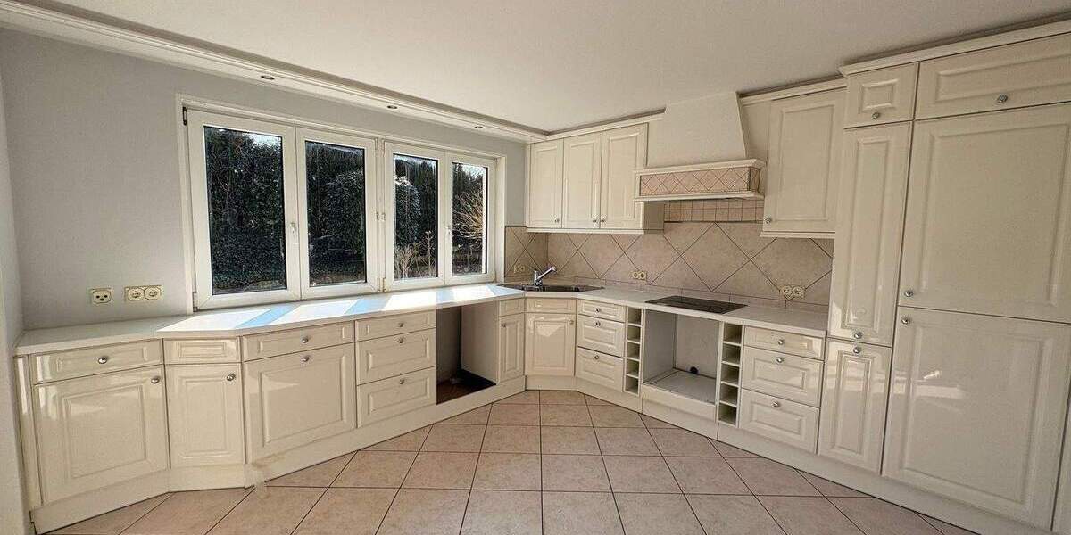 Etagenwohnung Nürnberg Gaismannshof - 4 Zimmer, 145 m&sup2;, 2.000&euro; | Angebot:26247587