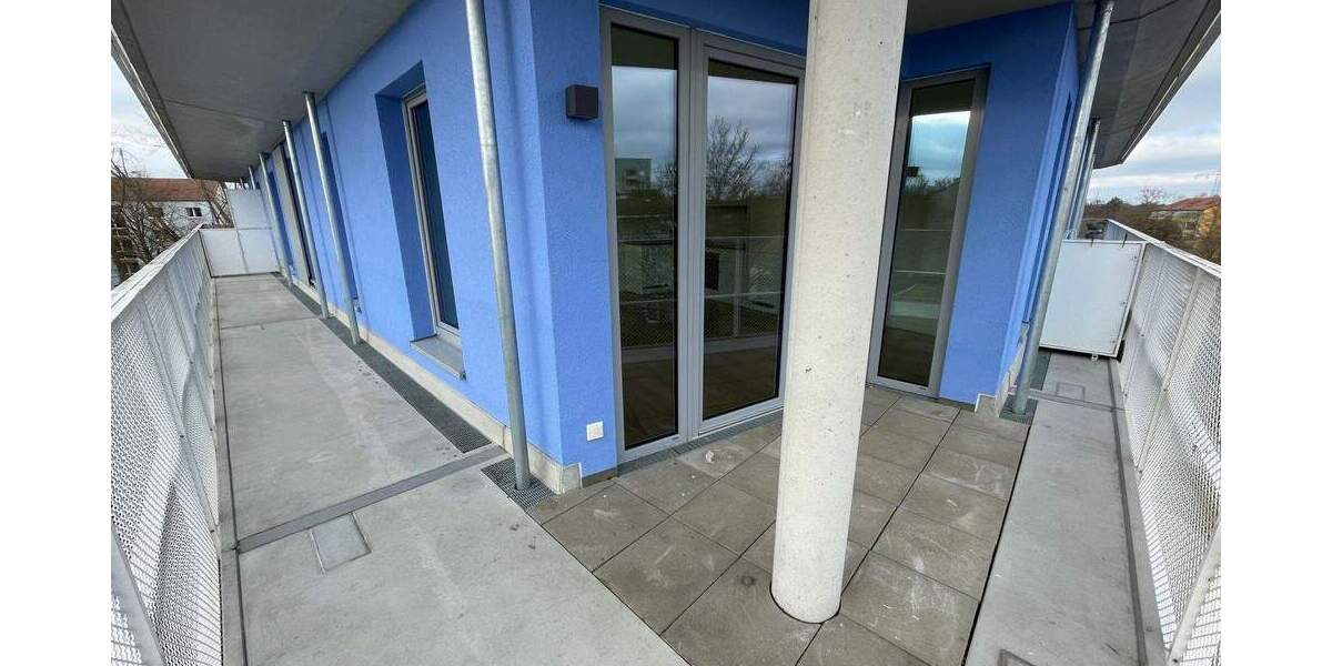 Jetzt oder nie: Neuwertige 3-Zimmer-Wohnung mit EBK und Stellplatzmöglichkeit! 3 zimmer