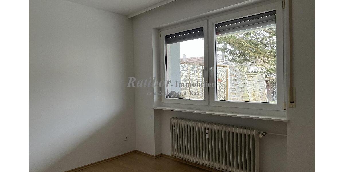 Schön geschnittene 3 Zimmer EG-Wohnung mit großer Terrasse und Garten in ruhiger Wohnlage in RH-Ost 3 zimmer