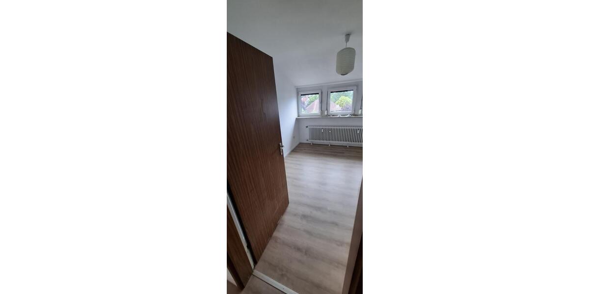 Dachgeschoßwohnung Schwaig Bei Nürnberg - 2 Zimmer, 65 m&sup2;, 690&euro; | Angebot:25711946