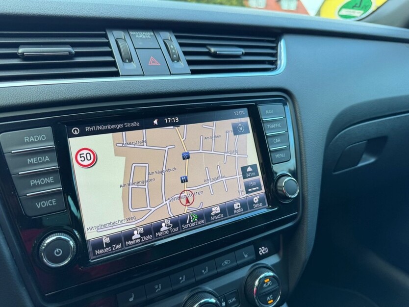 Skoda Octavia RS 245 224.000 km 10.399 € Schwanstetten 90596