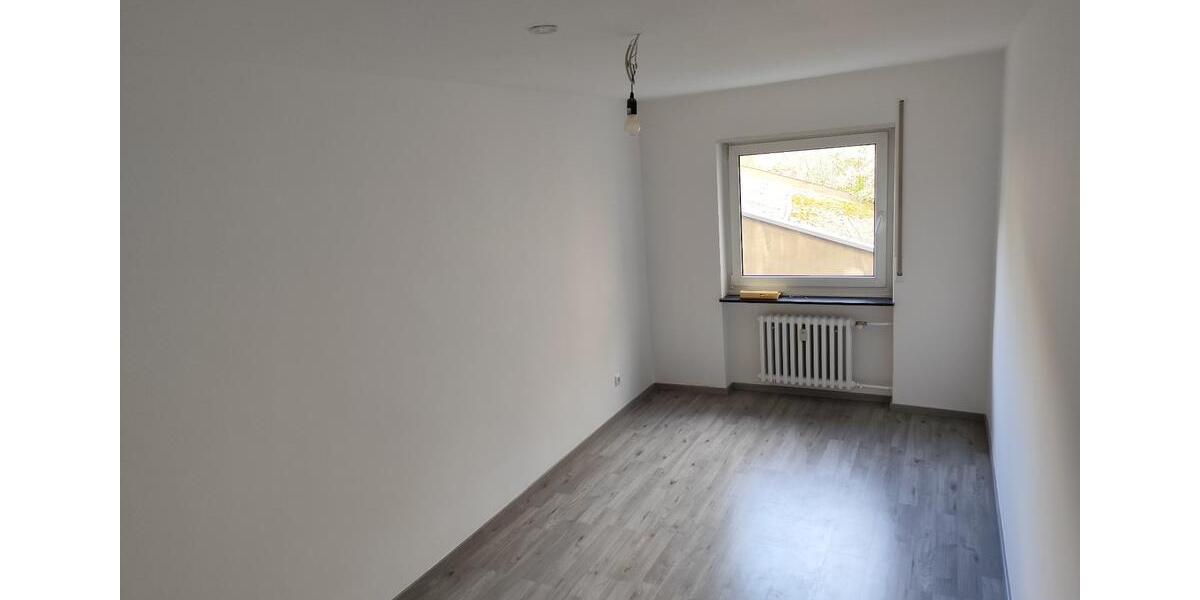 Etagenwohnung Nürnberg Hasenbuck - 3 Zimmer, 77 m&sup2;, 950&euro; | Angebot:27603960