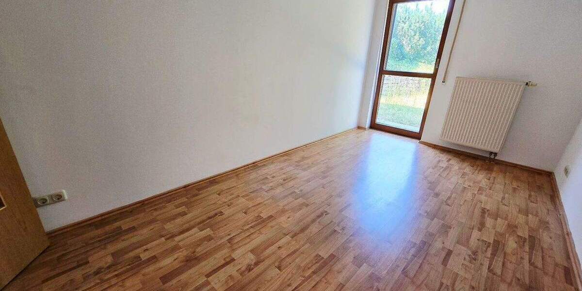 Etagenwohnung Nürnberg Eibach - 3 Zimmer, 90 m&sup2;, 1.200&euro; | Angebot:26616372