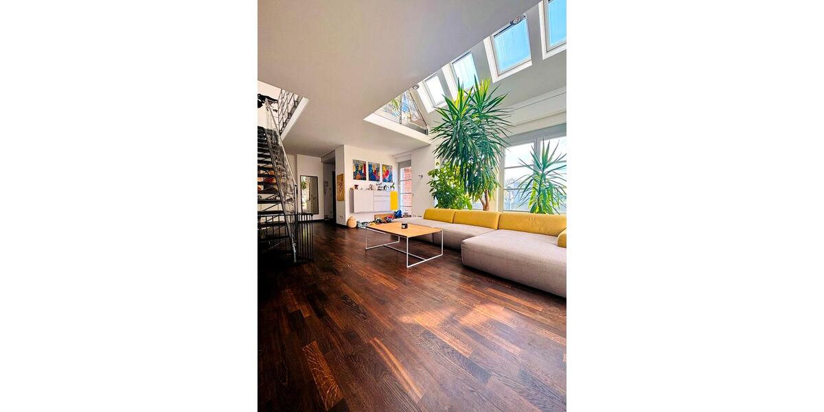 Vollmöbliertes Loft in Schniegling zu vermieten (Jan-Mai 2026) zimmer