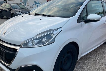 Peugeot 208 120.000 km 3.800 € Nürnberg 90427