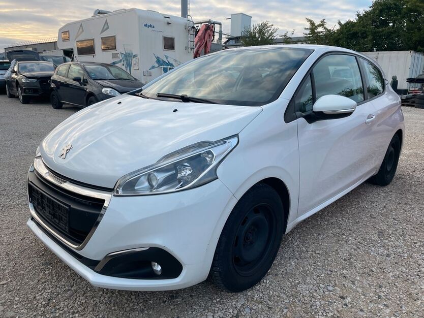 Peugeot 208 120.000 km 3.800 € Nürnberg 90427