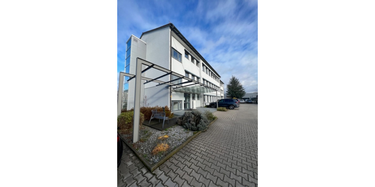 Helle Büroräume - Tennenlohe - Parkplätze, Ladesäulen vor der Tür zimmer