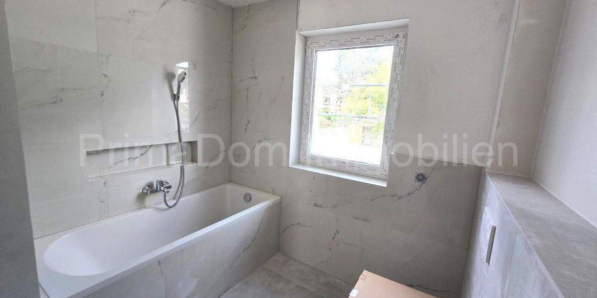 Ankommen und wohlfühlen: Bezugsfertige Neubau-Eigentumswohnung mit zwei Balkonen in Nürnberg 4 zimmer