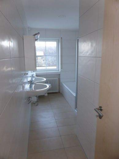 Etagenwohnung Heroldsberg - 4 Zimmer, 105 m&sup2;, 1.100&euro; | Angebot:25780664