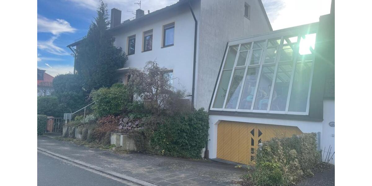 Doppelhaushälfte Heilsbronn - 6 Zimmer, 240 m&sup2;, 1.900&euro; | Angebot:24535997