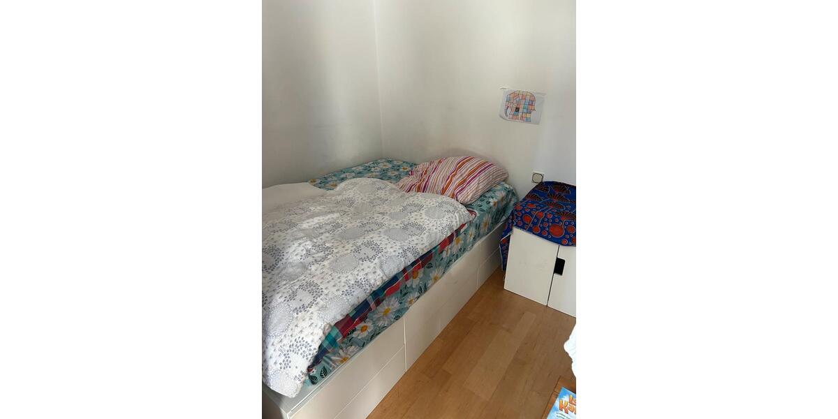 Zu vermieten: 1,5-Zimmer-Wohnung, 34 m² (Dachgeschoss) 1.5 zimmer