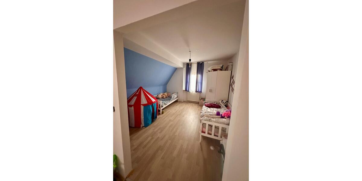 Dachgeschoßwohnung Nürnberg Gaismannshof - 6 Zimmer, 105 m&sup2;, 1.575&euro; | Angebot:26199524
