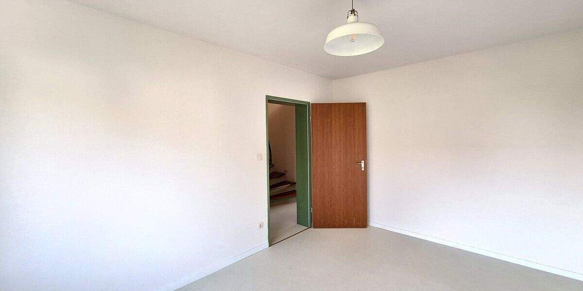 Perfekt für die Familie: Reihenmittelhaus in guter und ruhiger Lage mit Garten und Garage 3 zimmer