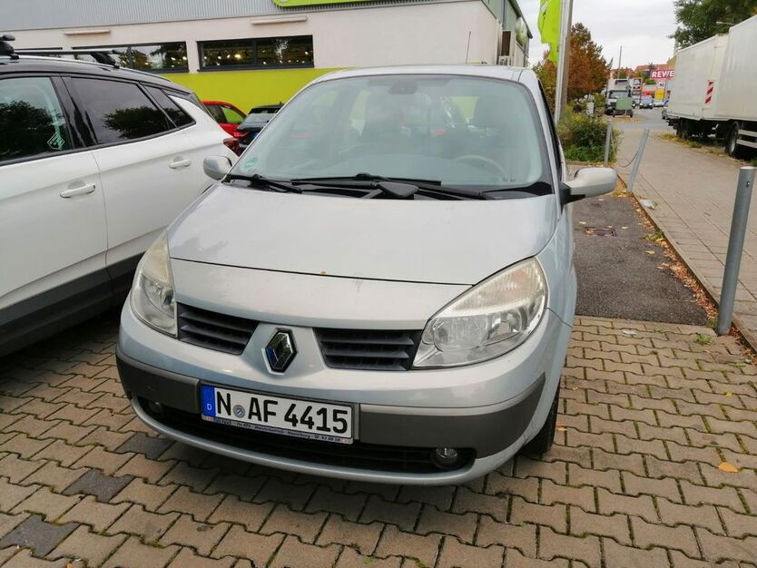 Renault Scenic 67.300 km 3.900 € Nürnberg 90439