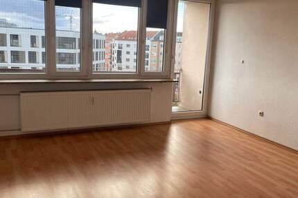 Geräumige 1-Zimmer-Wohnung mit Balkon und kleiner Küchenzeile - Stadtteil Rennweg 1 zimmer