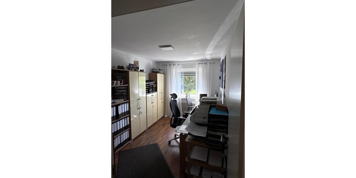 Reihenmittelhaus renoviert in Nürnberg Fischbach 4 zimmer