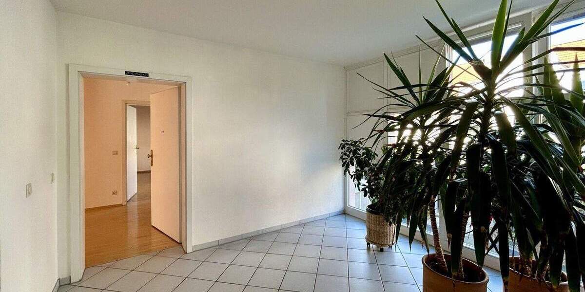 Moderne und helle 4-Zimmer-ETW, in familienfreundlicher Lage von Erlangen-Büchenbach 4 zimmer