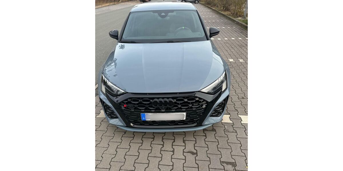 Audi RS3 20.900 km 52.500 &euro; Hemhofen 91334