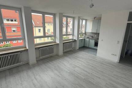 ++ Frisch Saniert - 1 Zimmer Wohnung mit exklusiver Einbauküche ++