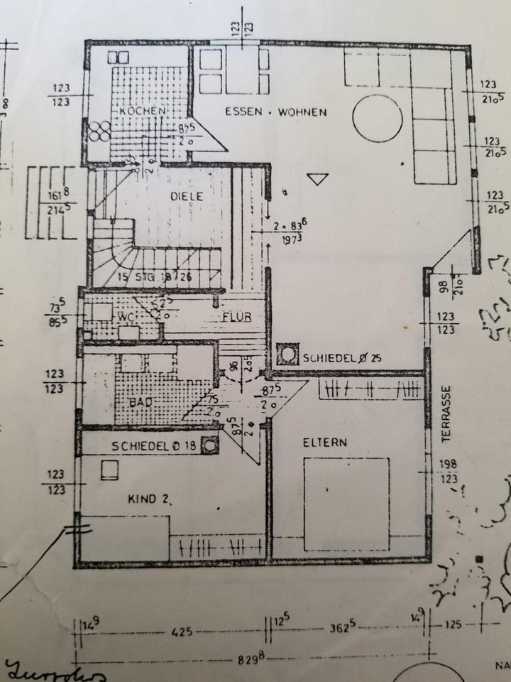 Seltene Gelegenheit - Haus mit Talblick, Doppelgarage und Garten