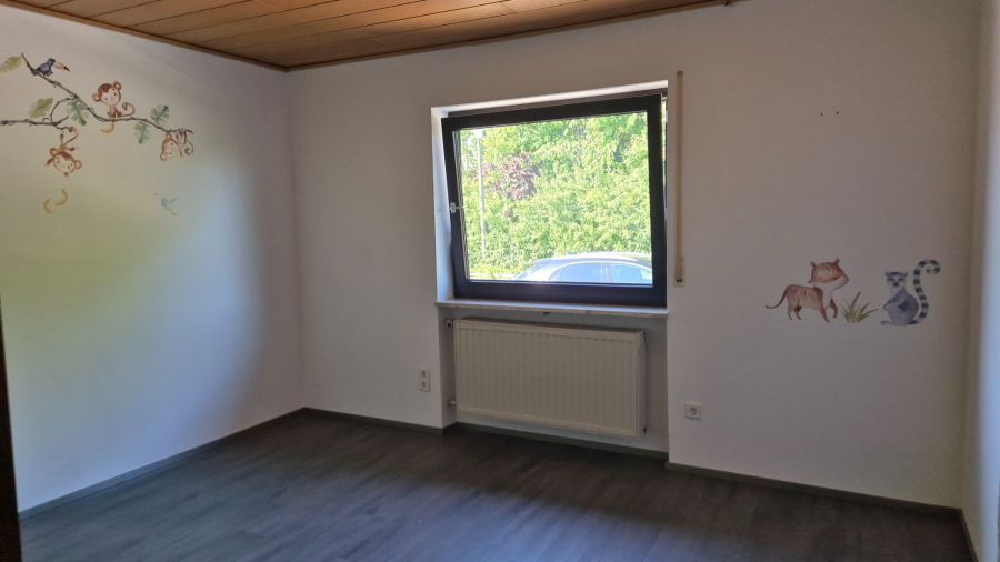 Provisionsfrei* Kinderfreundliches, sehr helles EFH für eine große Familie mit 2 separaten Wohnungen - OHNE MAKLER 6 zimmer