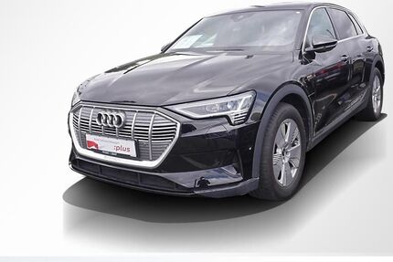 Audi e-tron 10.556 km 41.880 € Fürth 90763