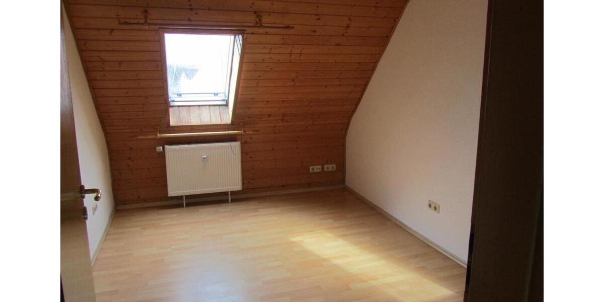 Dachgeschoßwohnung Hausen - 2 Zimmer, 55 m&sup2;, 710&euro; | Angebot:27552591