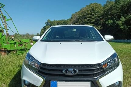 Lada Vesta 79.000 km 5.999 € Herzogenaurach 91074