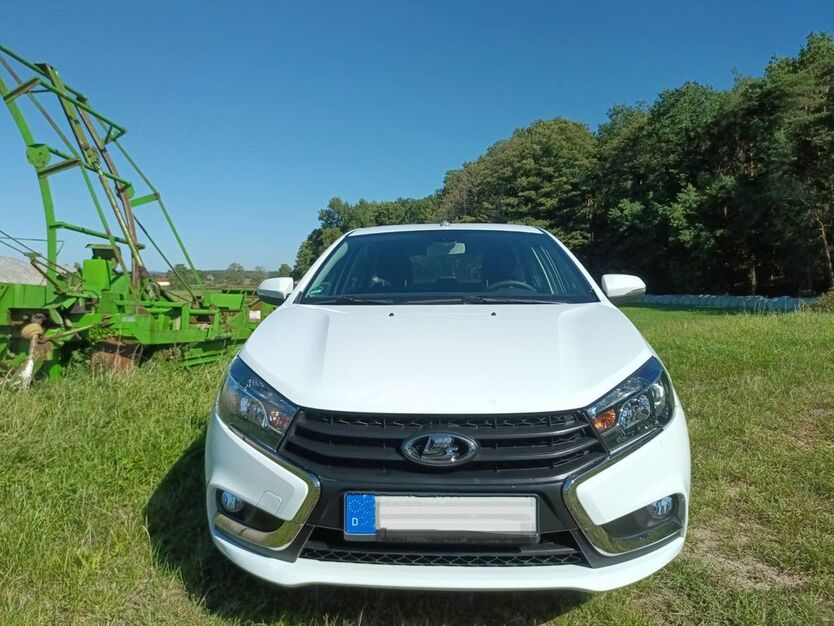 Lada Vesta 79.000 km 5.999 € Herzogenaurach 91074