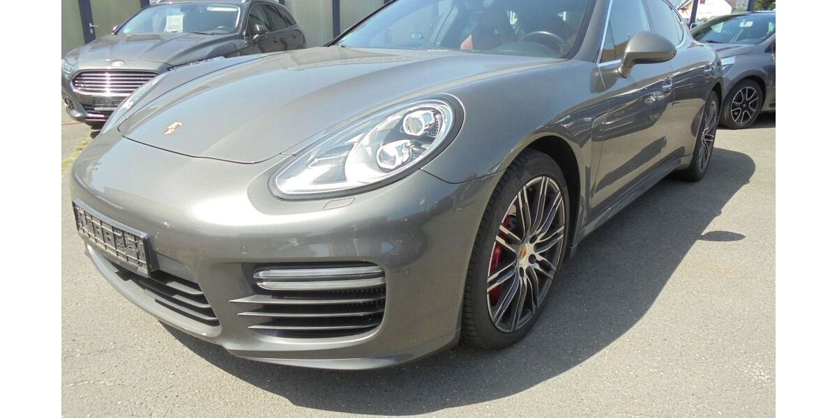 Porsche Panamera 151.000 km 35.900 € Nürnberg 90431
