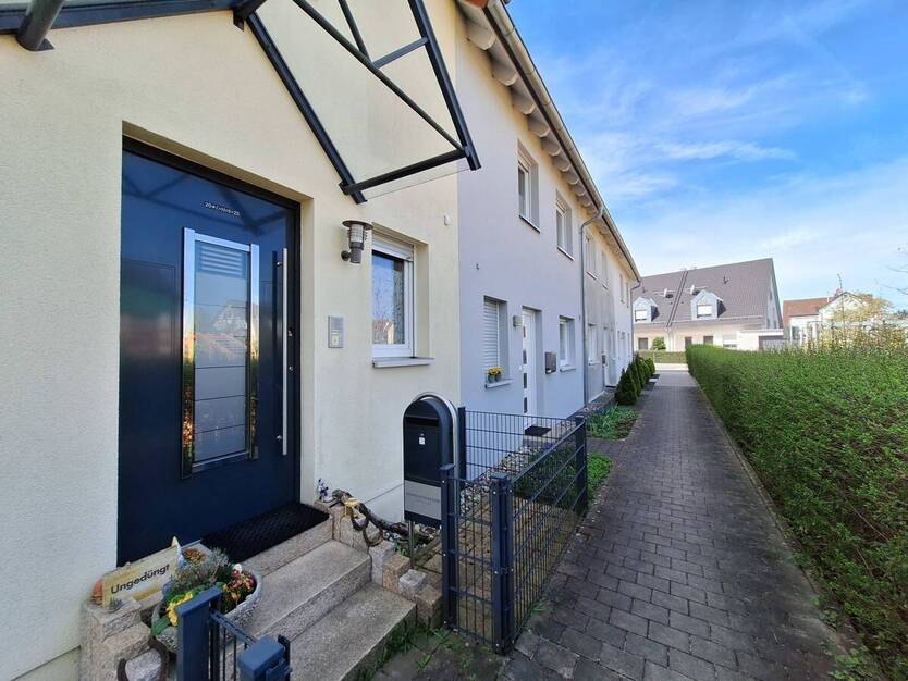 TOP Reiheneckhaus - Modernes Wohnen auf ca. 158 m² Wohnlfläche mit Garage und Stellplatz 4 zimmer