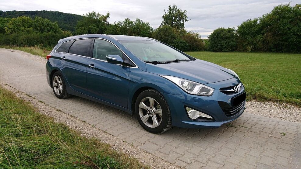 Hyundai i40 97.000 km 8.800 € Gaiganz 91090