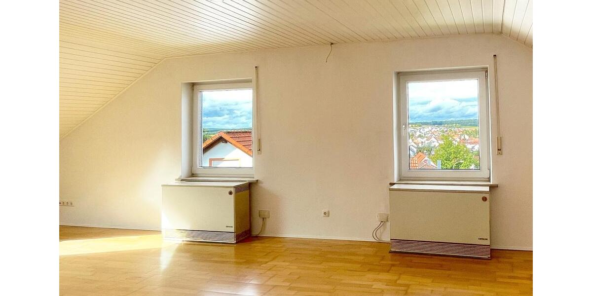 Dachgeschoßwohnung Röttenbach - 3 Zimmer, 95 m&sup2;, 690&euro; | Angebot:26208339