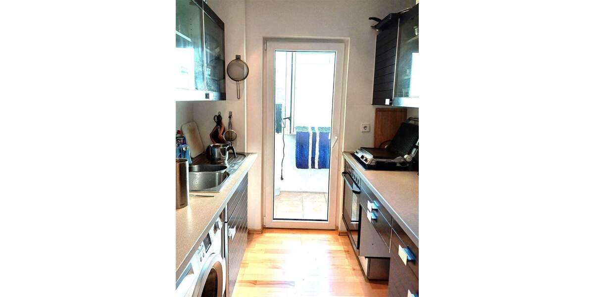 Modernisierte 3-Zi.-Wohnung mit Loggia, Garage, ruhige Grünlage, Luitpoldhain, Nähe Innenstadt 3 zimmer