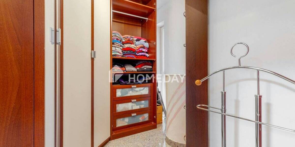 Repräsentatives Haus für Familie & Business: separater Office-Bereich, Sauna, A+ 7 zimmer