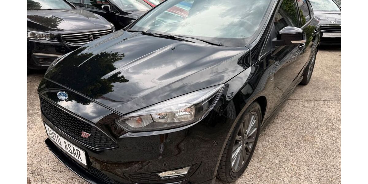 Ford Focus 99.000 km 8.980 &euro; Fürth 90763