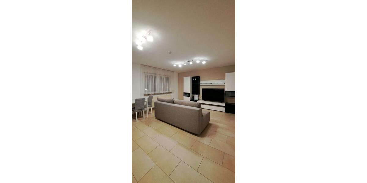 Möblierte helle 3ZW mit Balkon, EBK. Garage nahe U-Bahn 3 zimmer