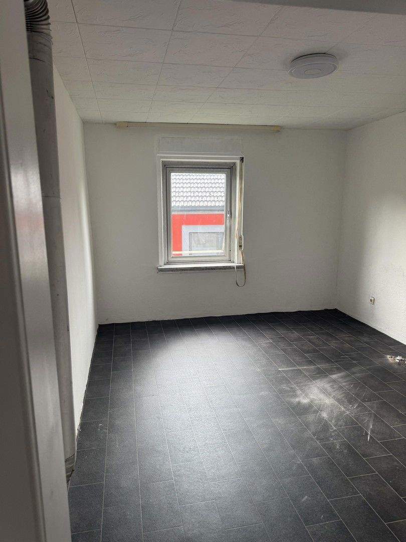 Zweifamilienhaus mit 1000m2 Grundstück 5 zimmer