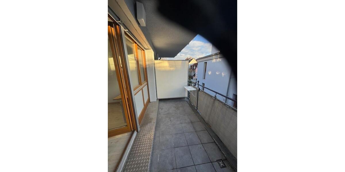 Sehr schöne 2 Zi-Wohnung mit Balkon und TG-Stellplatz in der Innenstadt von Erlangen zu vermieten 2 zimmer