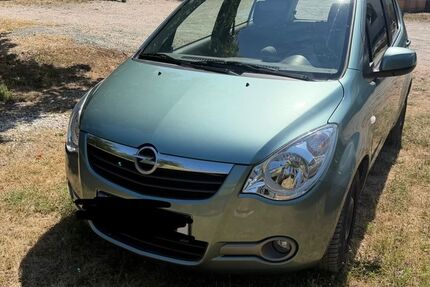 Opel Agila 41.800 km 4.600 &euro; Stein 90547