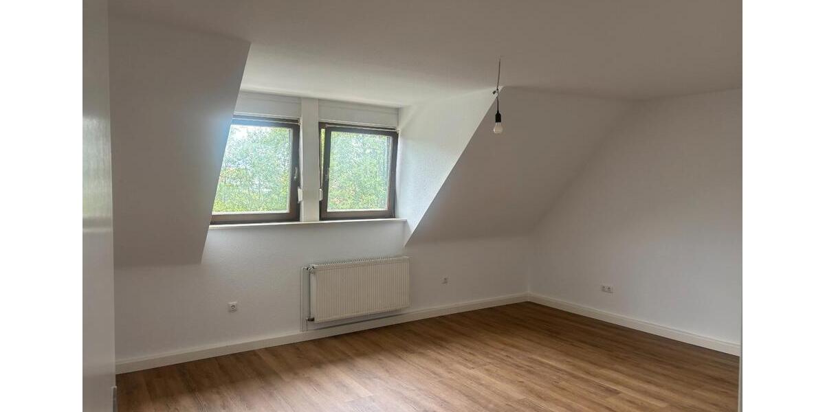 Etagenwohnung Neunkirchen am Brand - 3 Zimmer, 123 m&sup2;, 1.200&euro; | Angebot:26664495