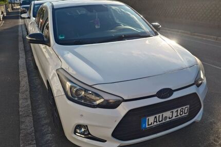 Hyundai i20 68.200 km 7.999 &euro; Neunkirchen am Sand 91233