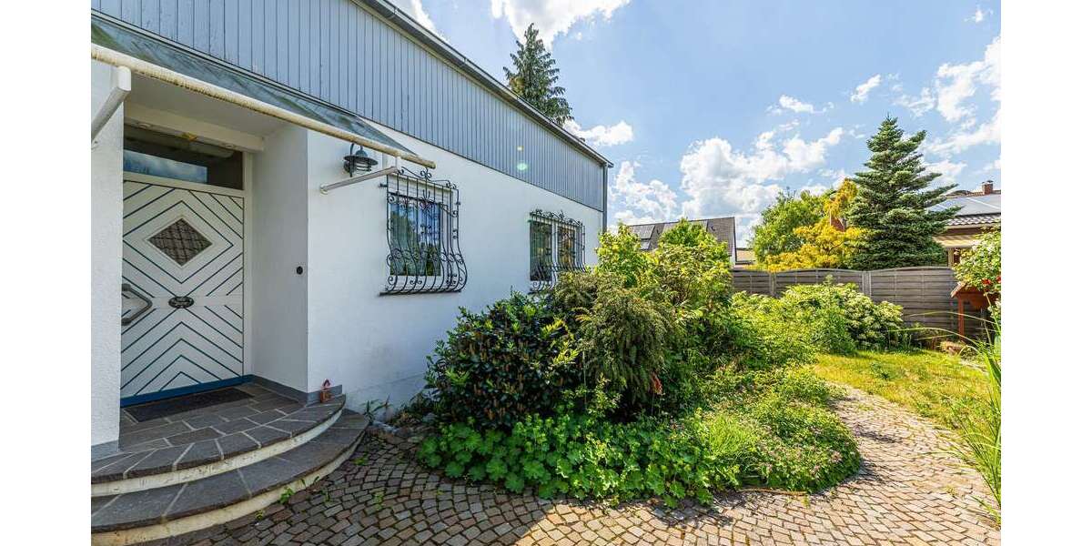 Einfamilienhaus Cadolzburg - 5 Zimmer, 218 m&sup2;, 670.000&euro; | Angebot:25192427