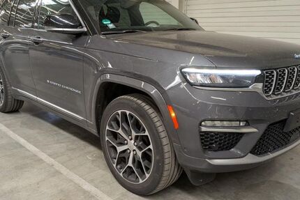 Jeep Grand Cherokee 28.800 km 68.888 &euro; Röthenbach a. d. Pegnitz 90552